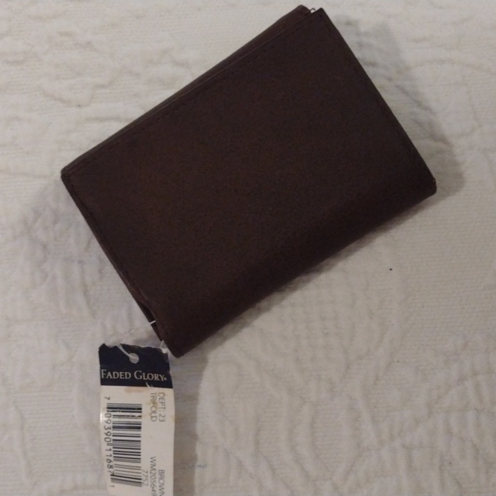 New Small Mens Faded Glory Trifold wallet